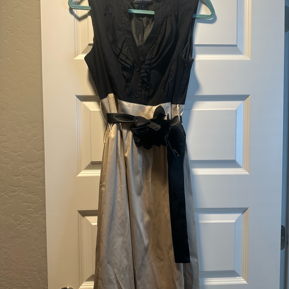 Jessica Howard Black and Gold Midi Dress